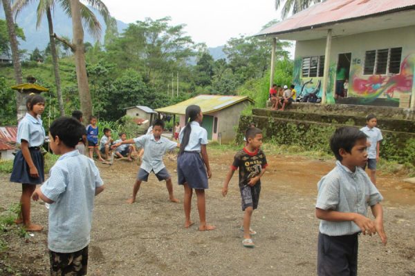 A government school in mountain village - Indonesia School Trips