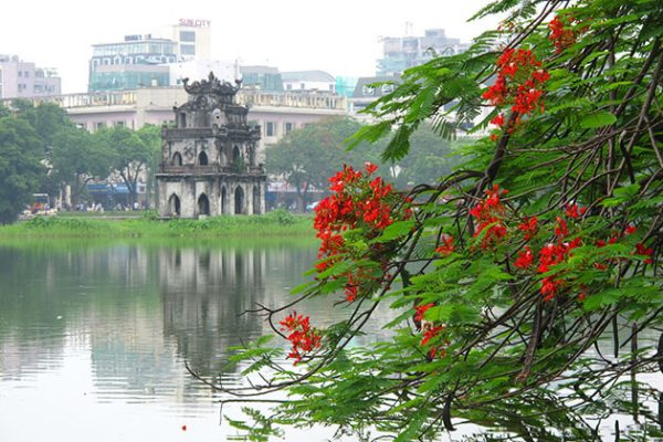 Hoan Kiem Lake, Hanoi - Vietnam school trips