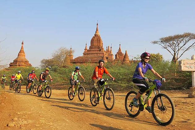 Bagan-Bike-Tour from Myanmar student tour