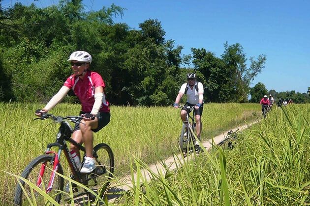 Biking-trip-inA-Phnom-penh from Cambodia Student tour