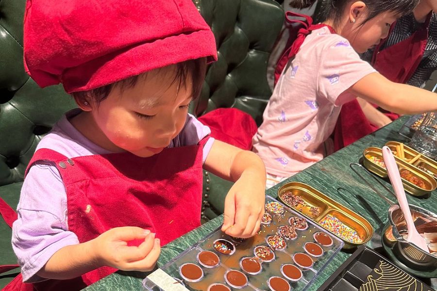 Chocolate Factory Tour & Workshop in Vietnam School Tour