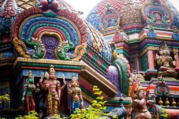 Explore Sri Maha Mariamman Temple from school tour to Singapore