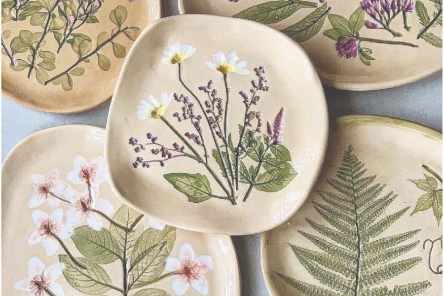 Floral Ceramic Art Workshop - Vietnam School Trips
