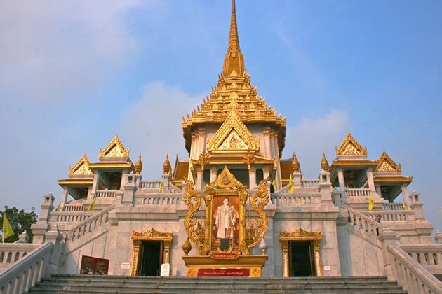 Golden Buddha Temple - Thailand school trips