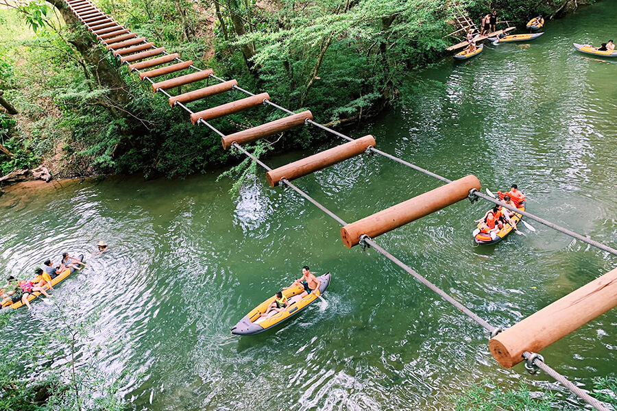 Kayaking Ozo Park, Quang Binh - Vietnam School Trip 1