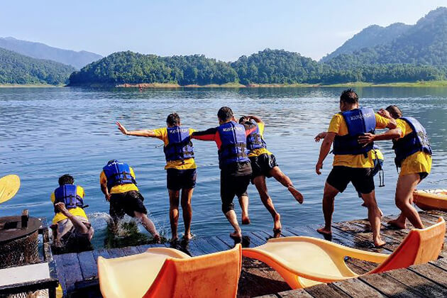 Mae Ngat Dam - Thailand school trips