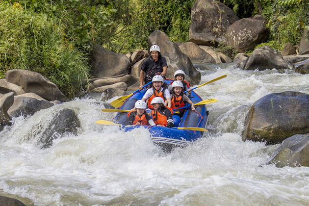 Mae Taeng river - Thailand school tour