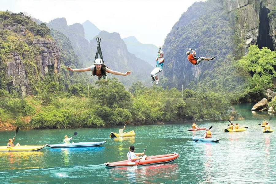 Ozo Park Kayaking - Vietnam School Trip