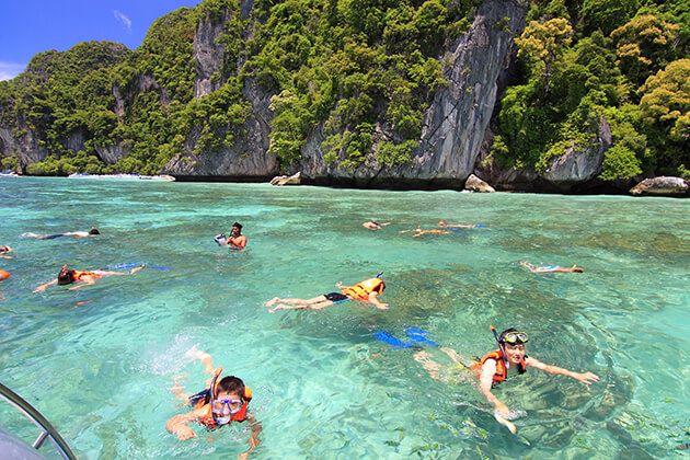 Snorkeling-in-Bamboo-island- Cambodia school trips