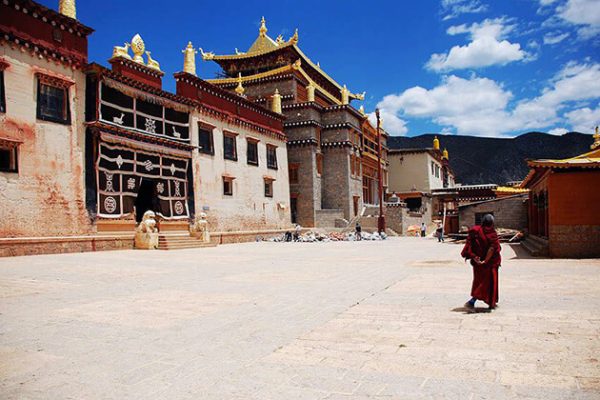 Songzanlin Monastery best place to visit for school tour to China