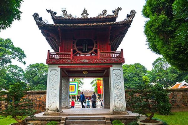 Temple of Literature - Vietnam school trips