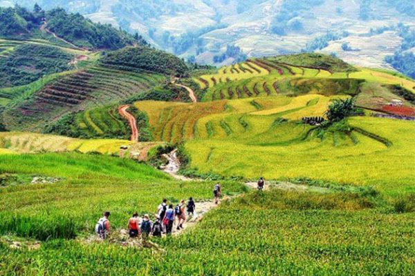 Y Linh Ho village, Sapa - Vietn school trips