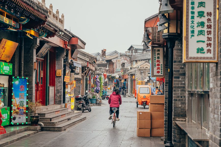 Hutong Family Visit in china school trips
