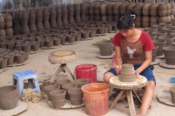 Visit the local workshop in Mekong Delta