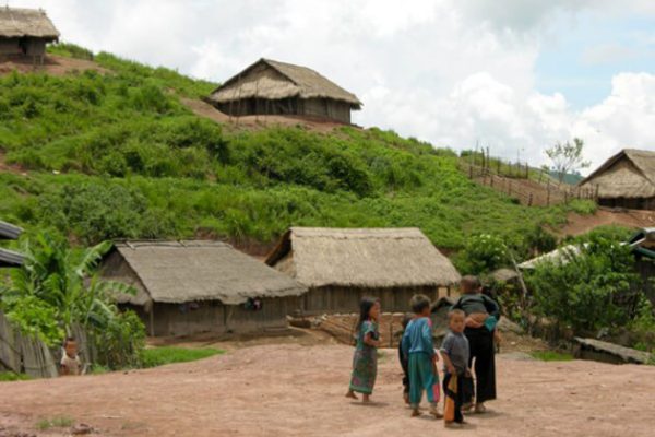 Xieng-Khoang-village - Laos school trips