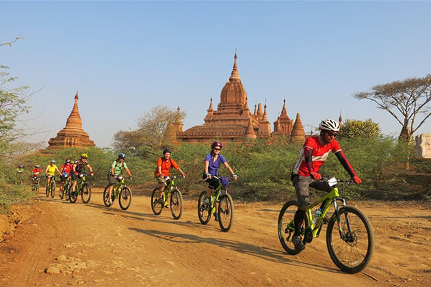 bagan cycling tour - Myanmar school trips