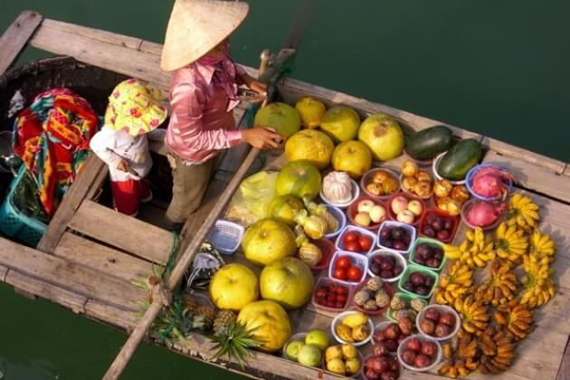 enjoy seasonal fruits in Vietnam with 5 days school tours vietnam