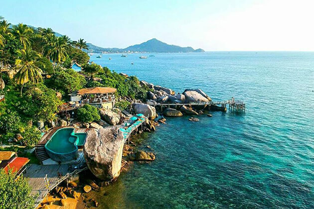 stunning view of Koh Tao, Thailand school trips